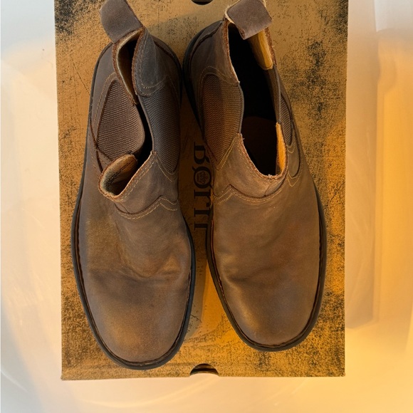 NEW. Men's Hemlock Leather Chelsea Boots from BORN - Picture 7 of 12